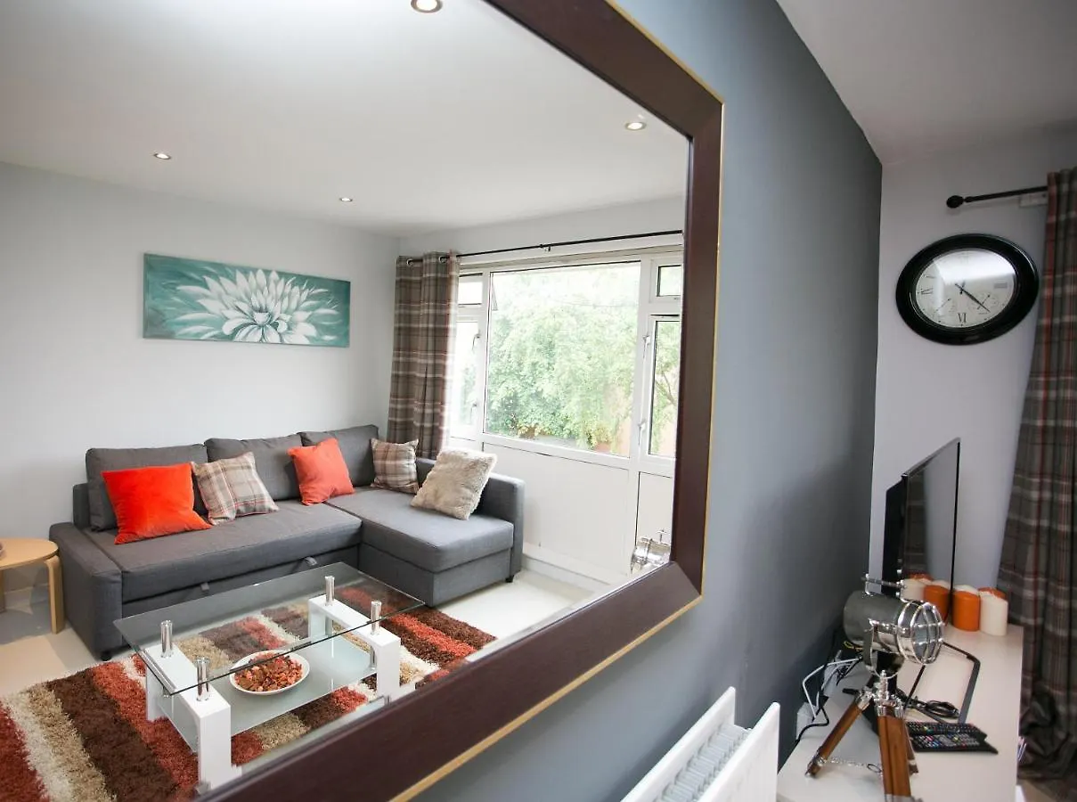 So-Cosy Cityside Belfast 0*,